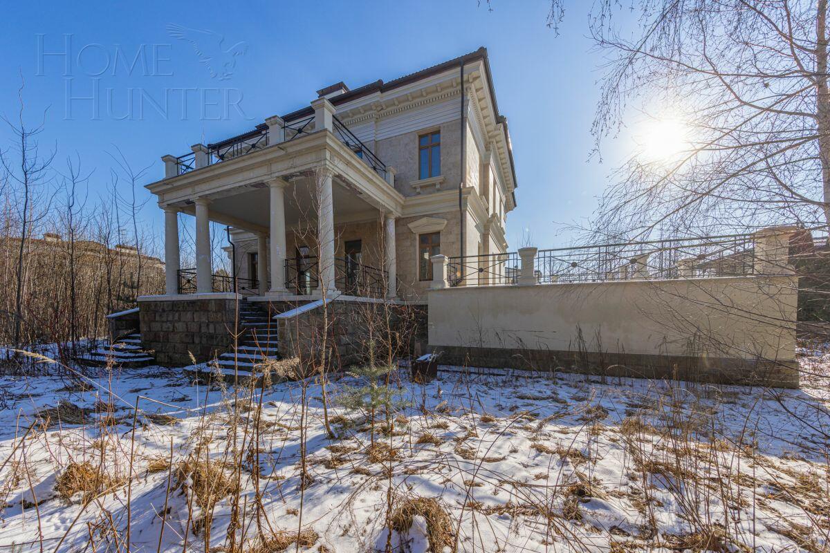 2-этажный коттедж 680 м² без отделки