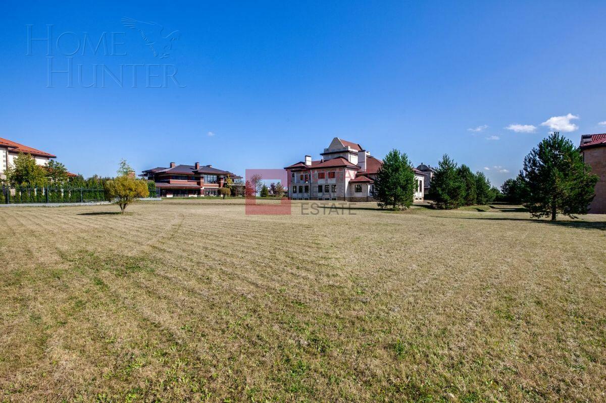 Участок 55.01 сот. в охраняемом поселке