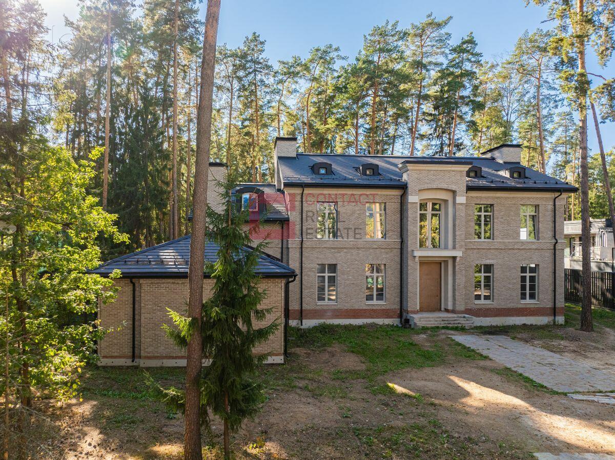 2-этажный коттедж 850 м² без отделки