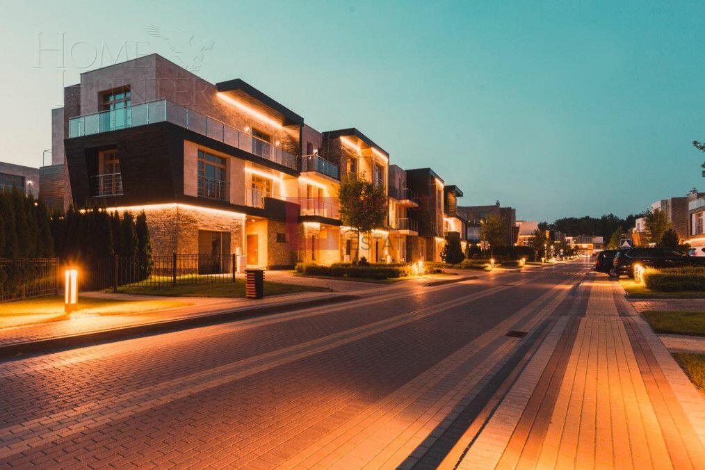 3-этажный таунхаус 364 м² без отделки