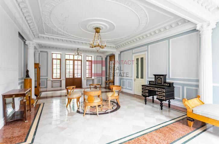 2-этажный коттедж 900 м² с отделкой