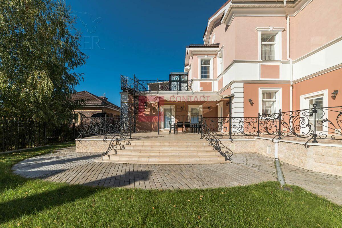 2-этажный коттедж 600 м² с отделкой