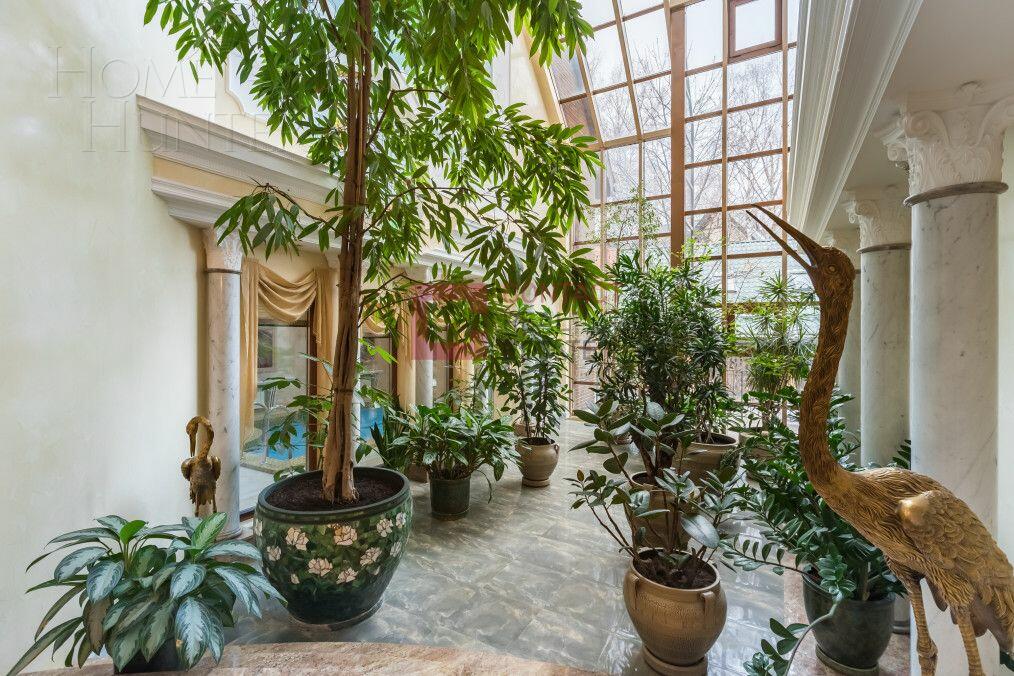 2-этажный коттедж 1 180 м² с отделкой