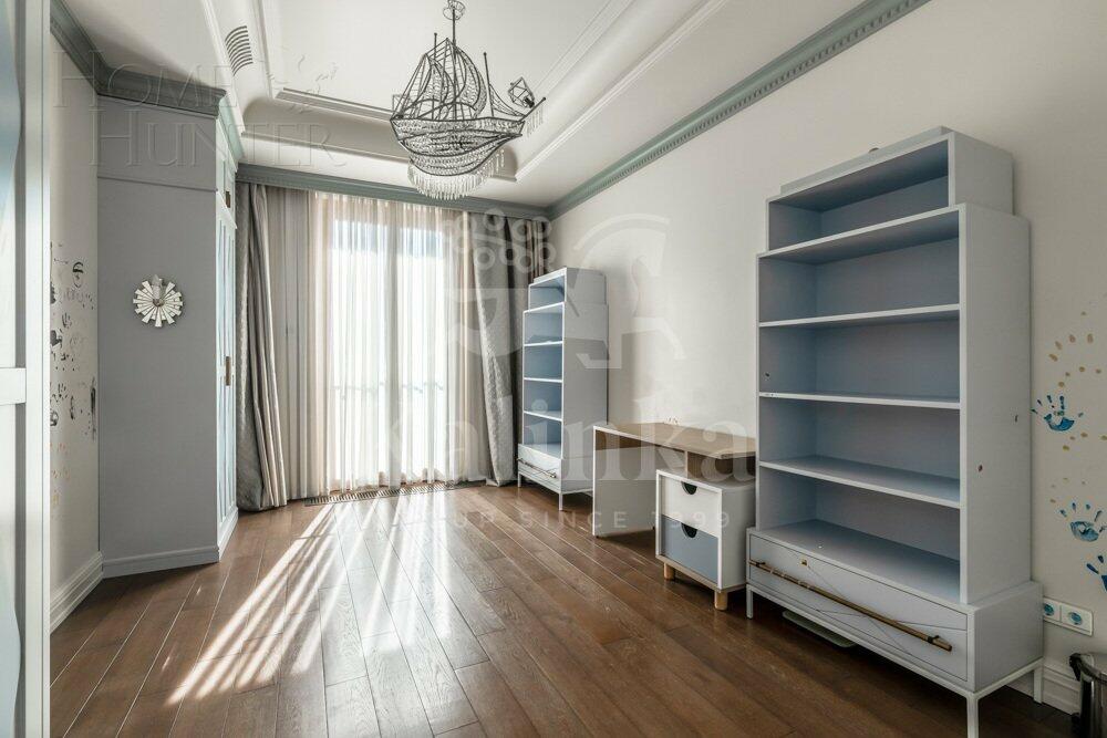 4-КОМН. КВАРТИРА С ОТДЕЛКОЙ 191 М² НА 3 ЭТАЖЕ