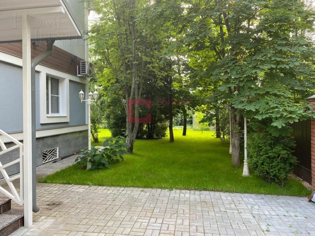 3-этажный коттедж 400 м² с отделкой