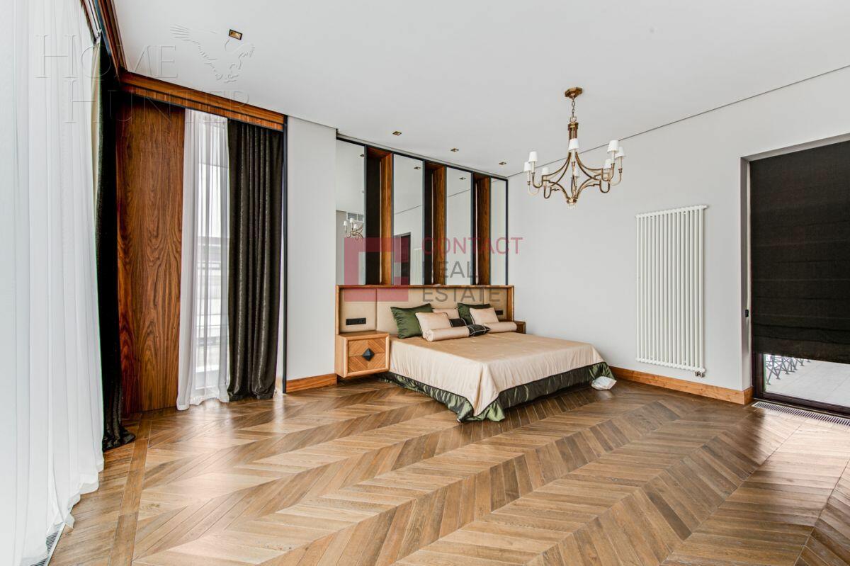 2-этажный коттедж 989.7 м² с отделкой