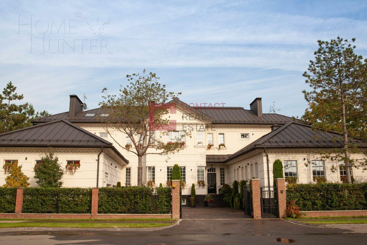 2-этажный коттедж 1 150 м² с отделкой