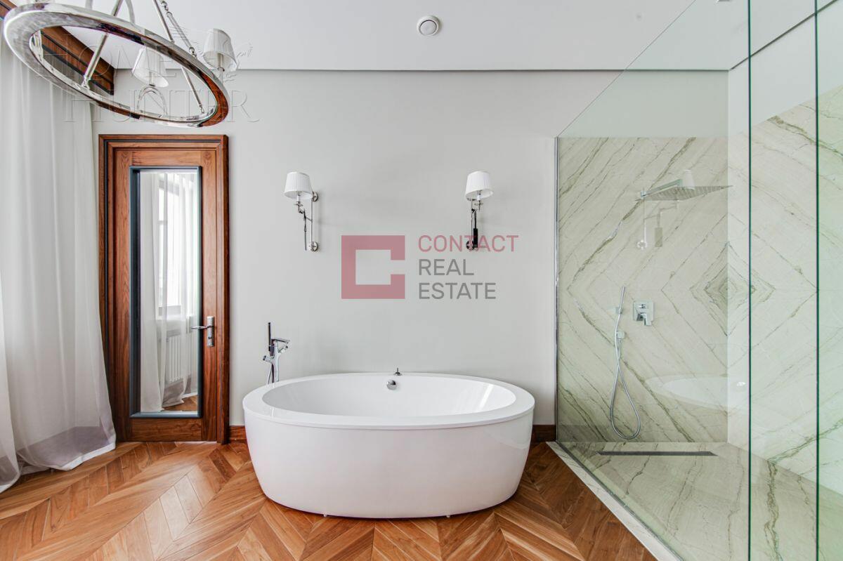 2-этажный коттедж 989.7 м² с отделкой