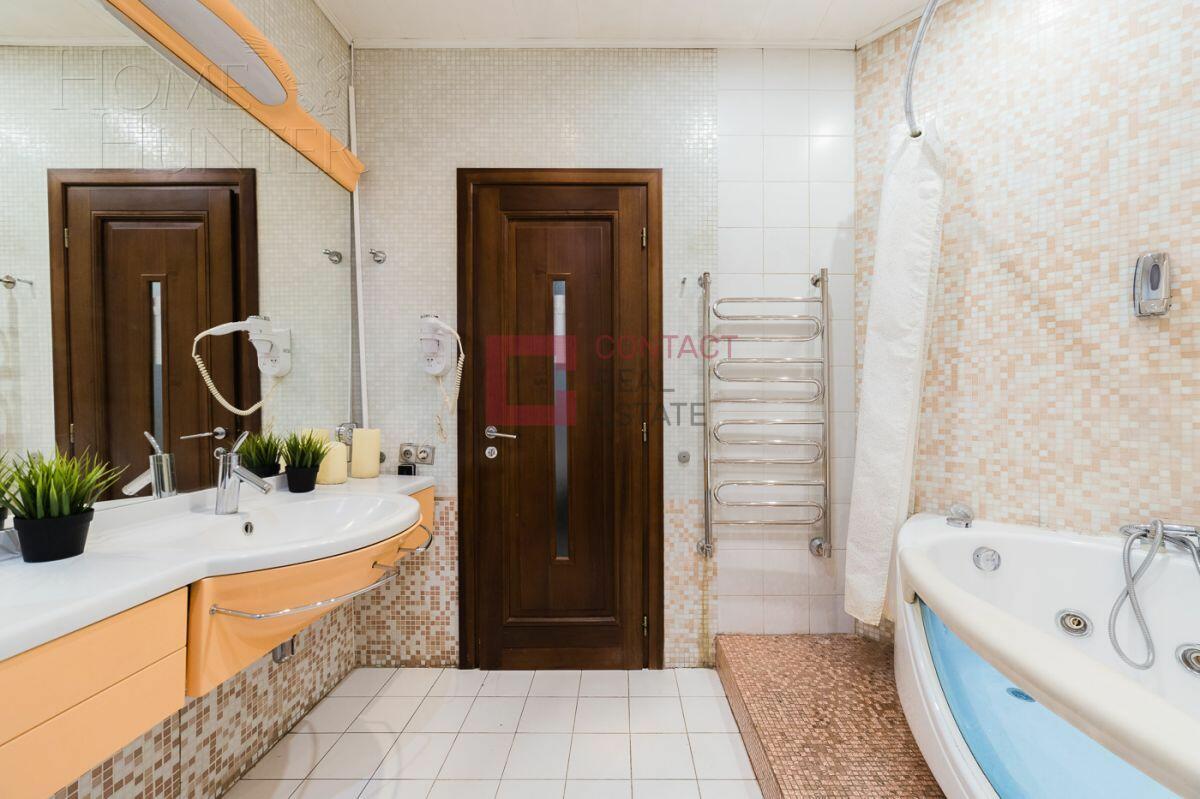 6-этажный коттедж 1 200 м² с отделкой