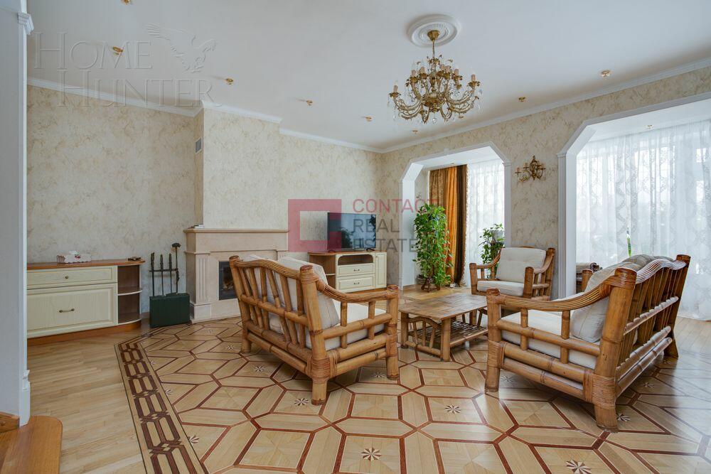 3-этажный таунхаус 300 м² с отделкой