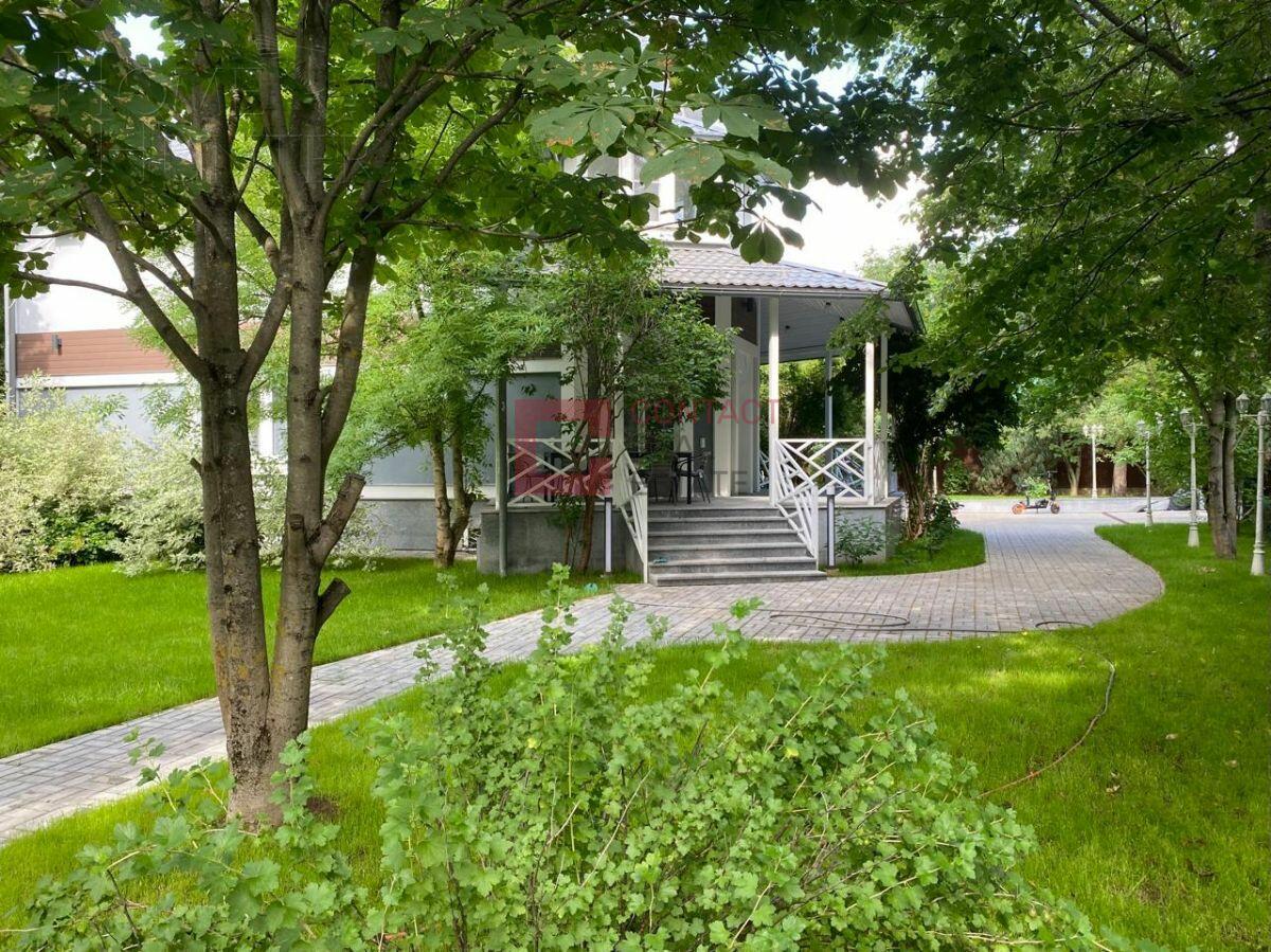 3-этажный коттедж 400 м² с отделкой