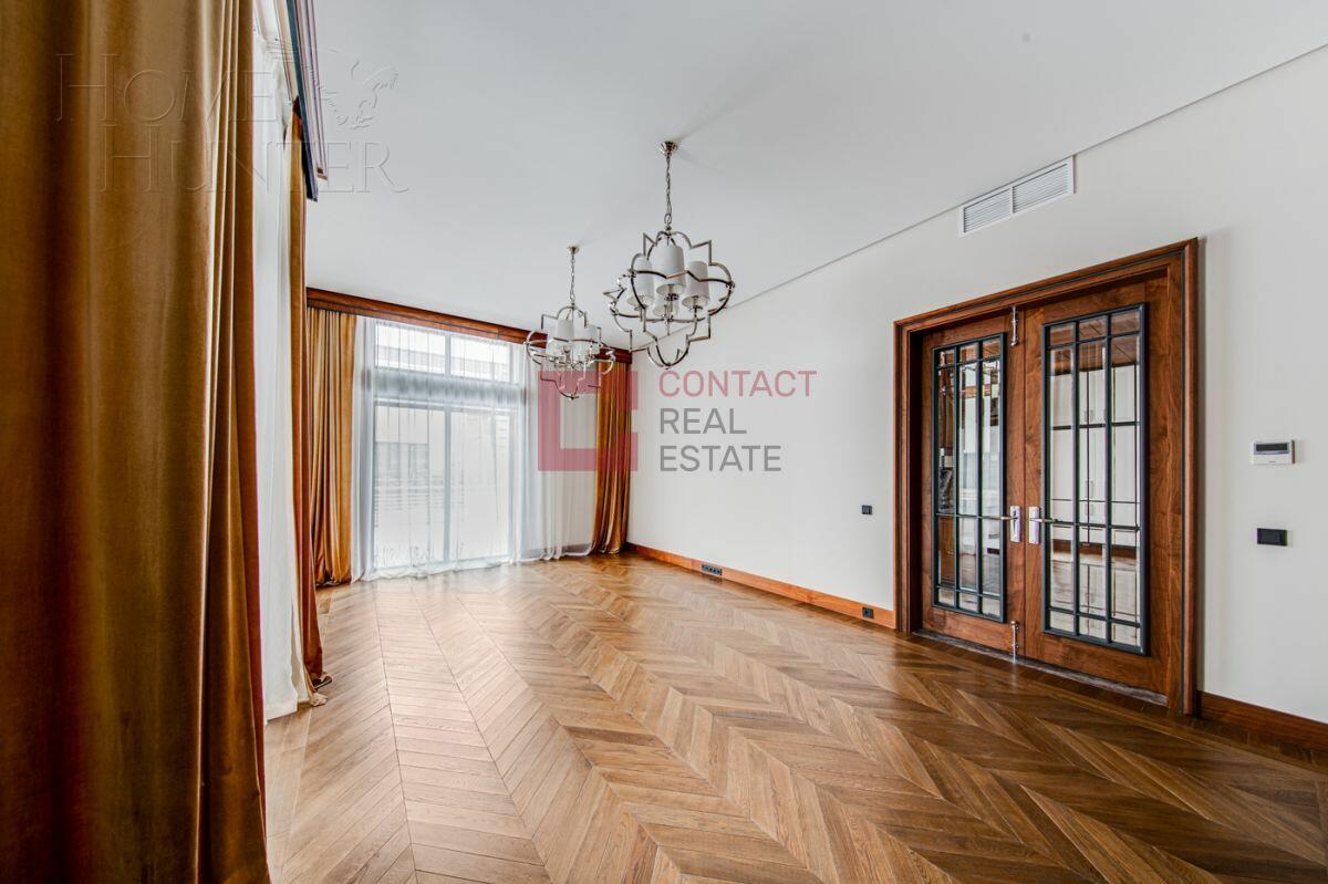 2-этажный коттедж 989.7 м² с отделкой