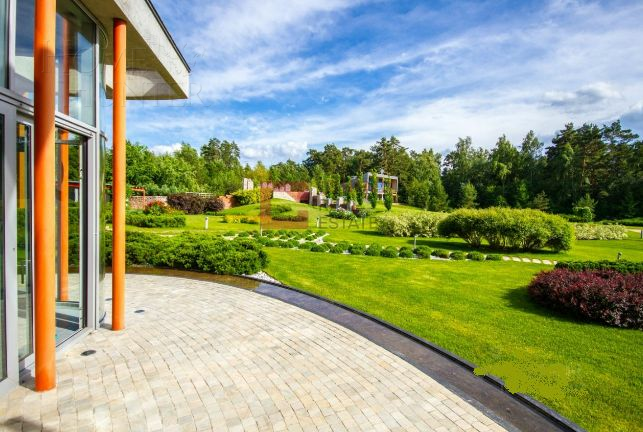 2-этажный коттедж 1 948 м² с отделкой