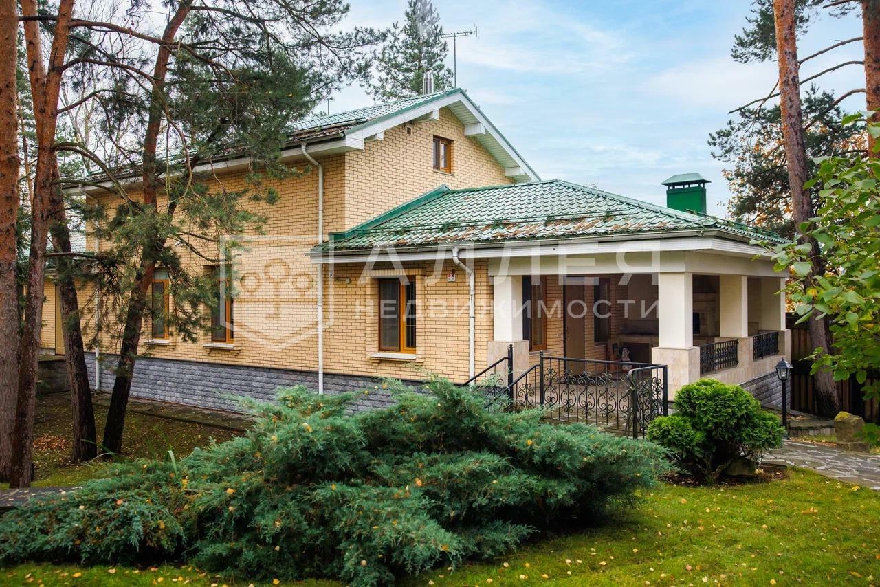 3-этажный коттедж 602 м² с отделкой