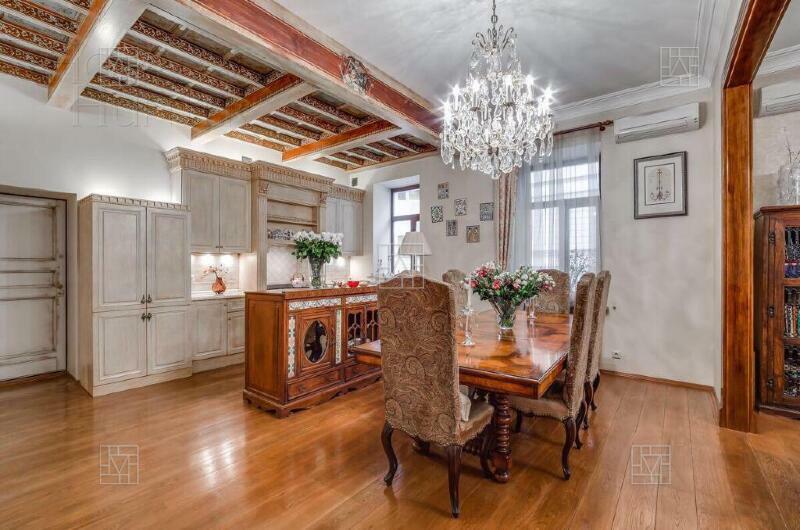 3-КОМН. КВАРТИРА С ОТДЕЛКОЙ 135 М² НА 2 ЭТАЖЕ