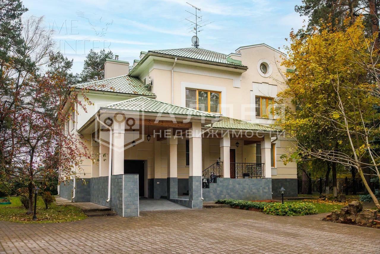 3-этажный коттедж 602 м² с отделкой