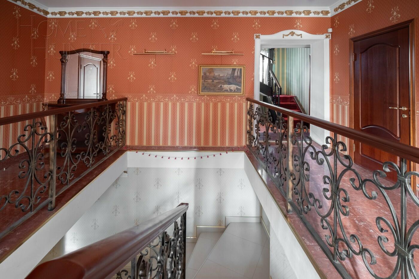 2-этажный коттедж 600 м² с отделкой