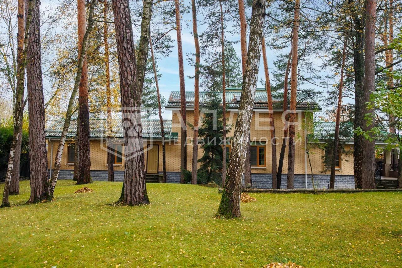 3-этажный коттедж 602 м² с отделкой