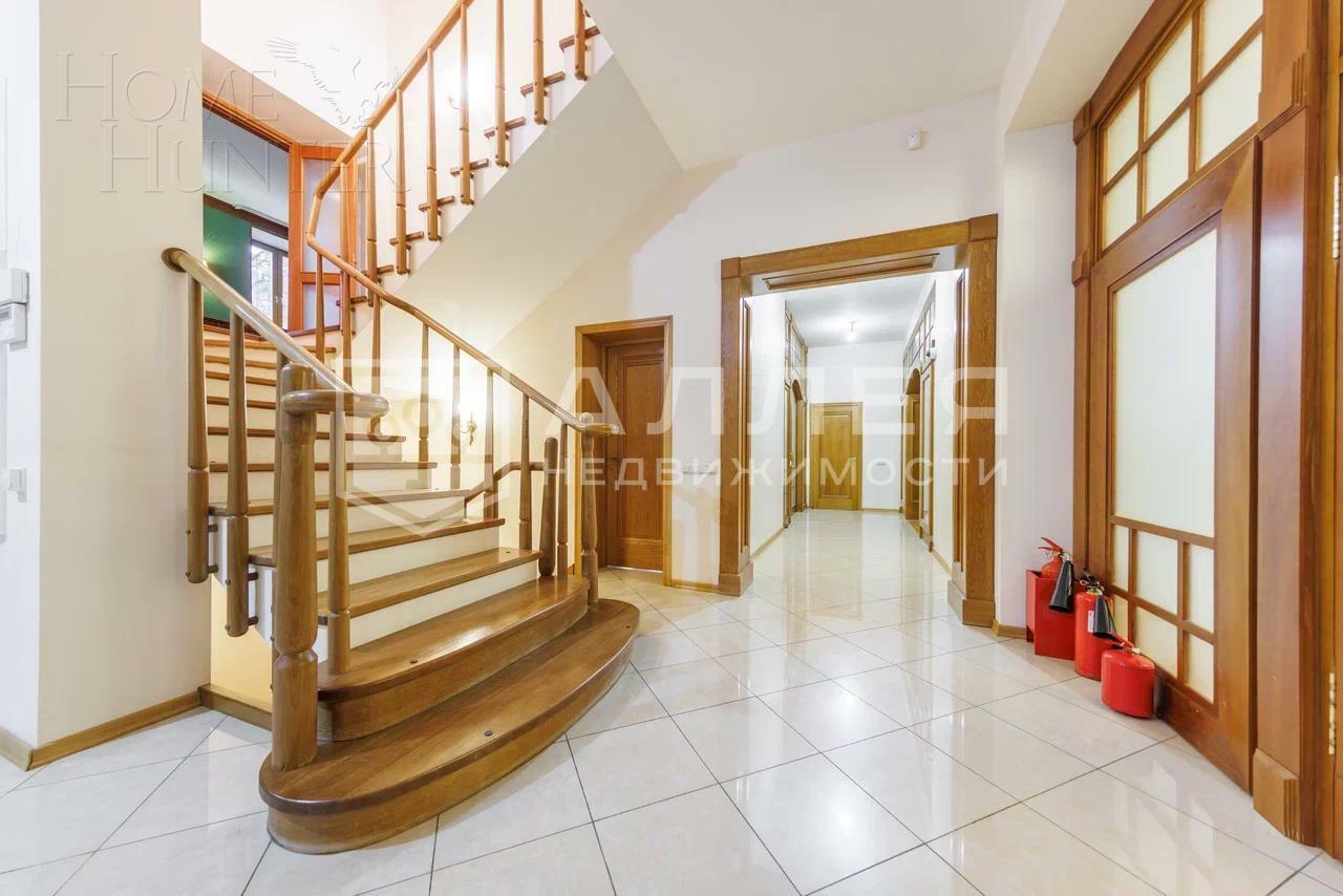 3-этажный коттедж 602 м² с отделкой