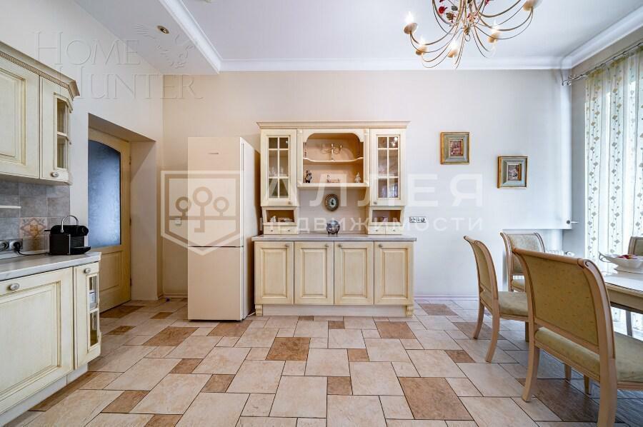 2-этажный коттедж 400 м² с отделкой