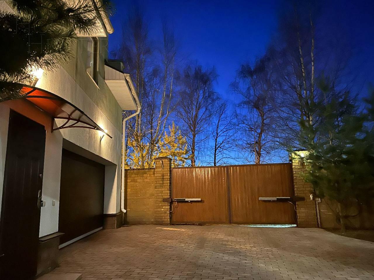 3-этажный коттедж 560 м² с отделкой