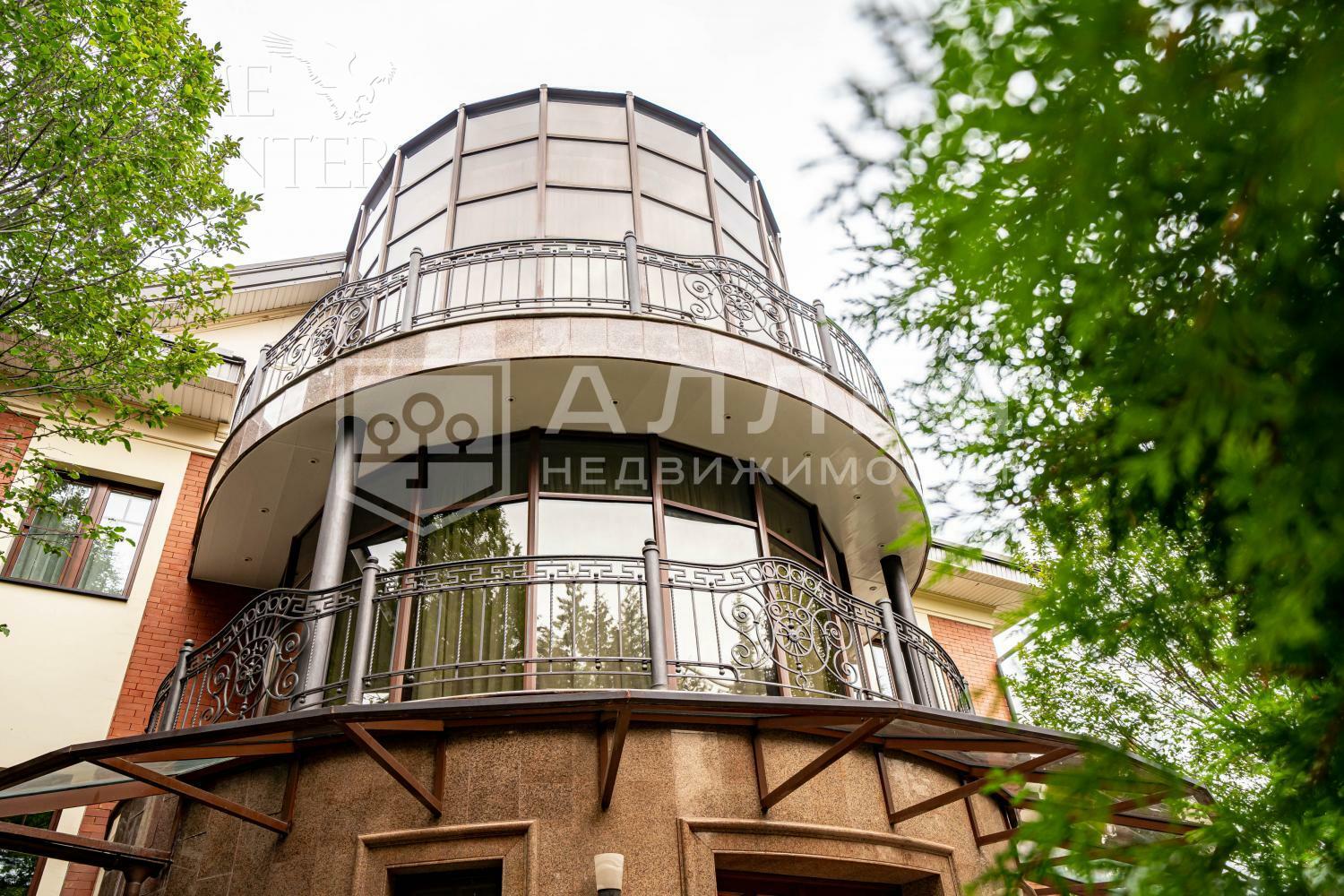 2-этажный коттедж 1 063 м² с отделкой