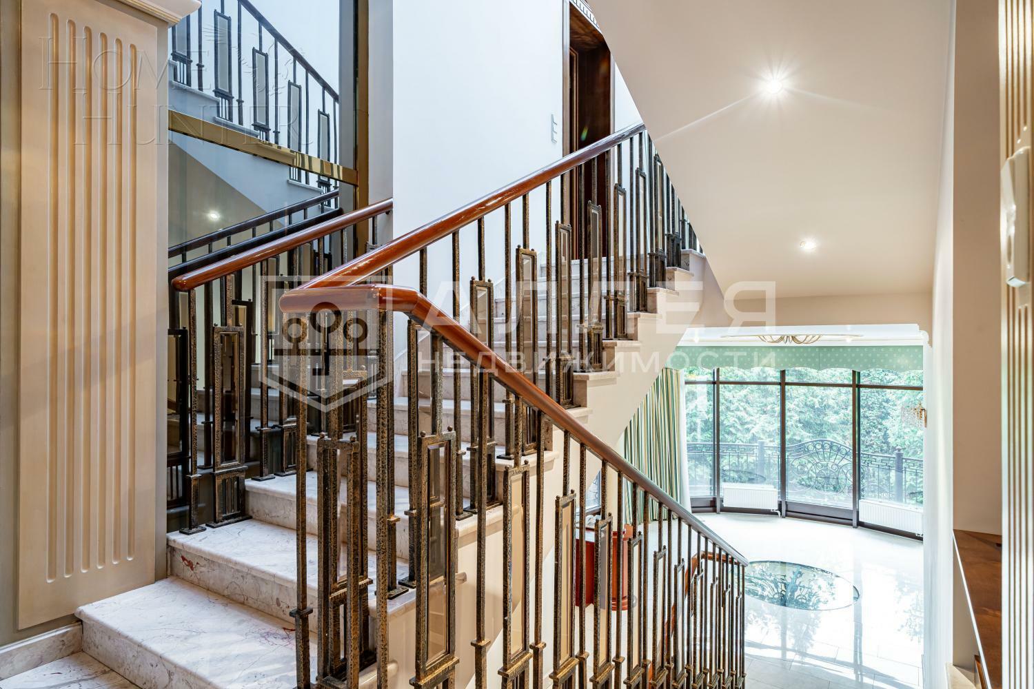 2-этажный коттедж 1 063 м² с отделкой