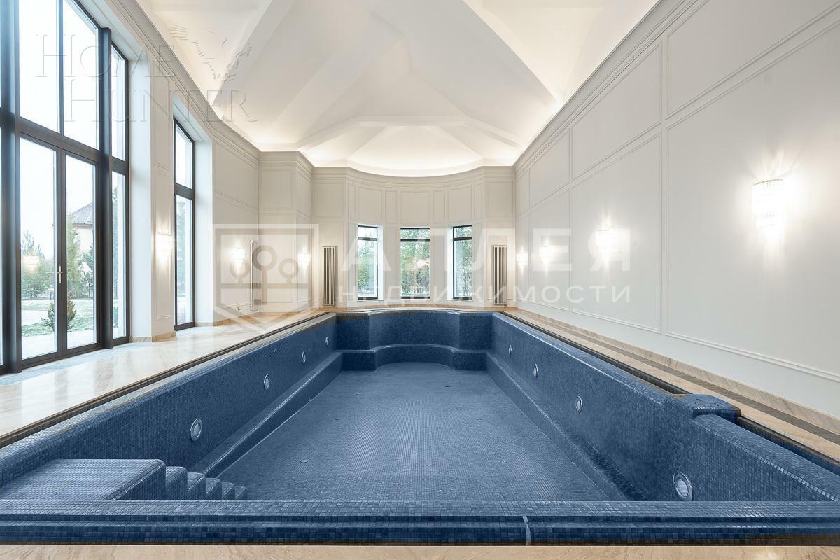 3-этажный коттедж 1 445 м² с отделкой