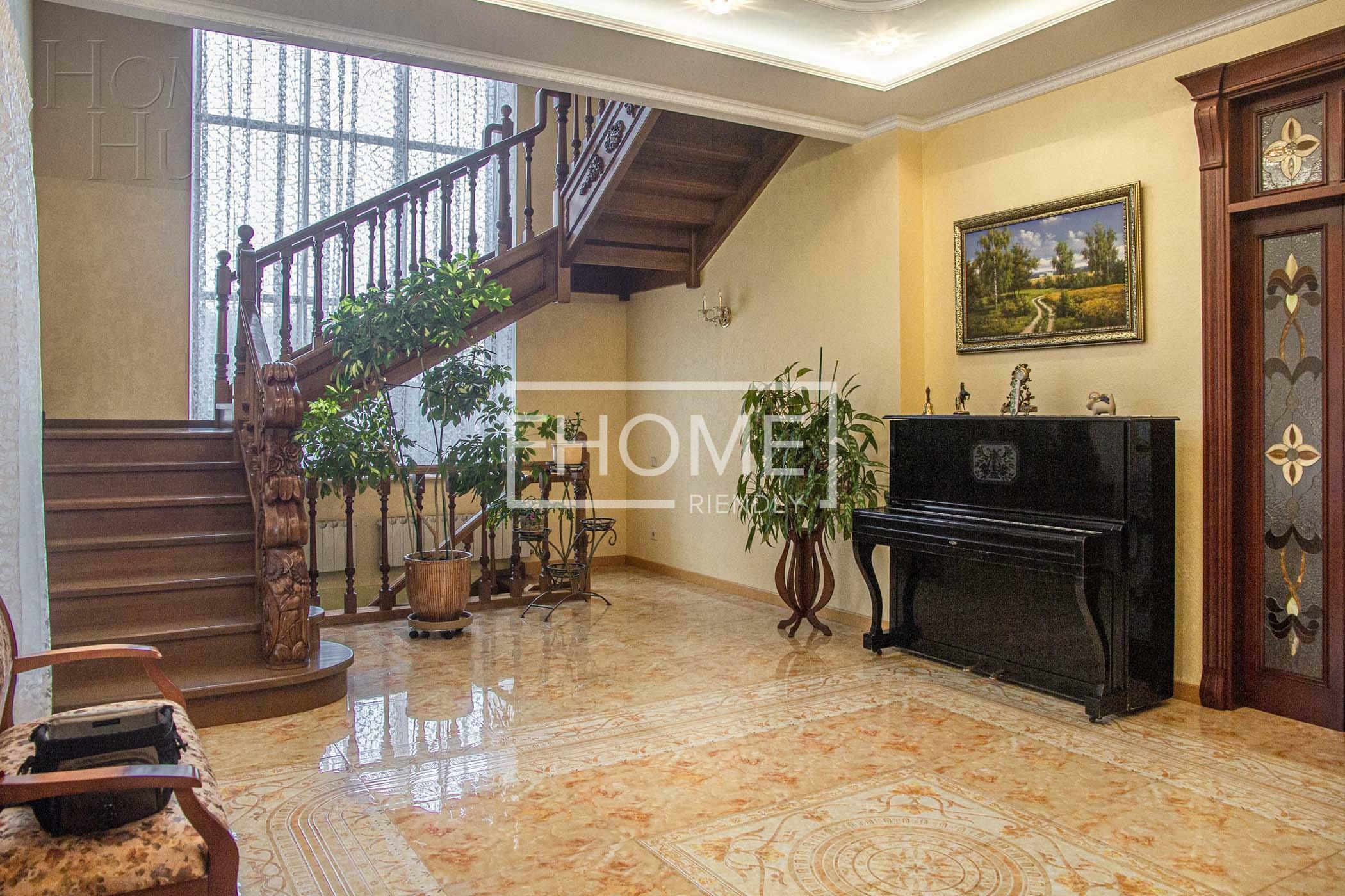 2-этажный коттедж 1 200 м² с отделкой