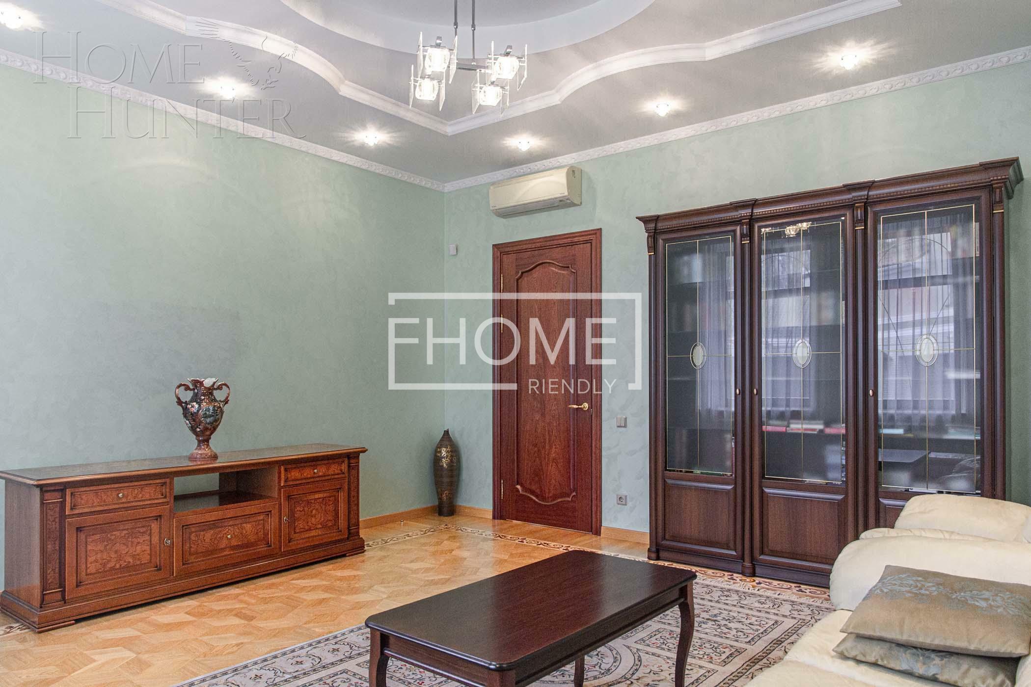 2-этажный коттедж 1 200 м² с отделкой