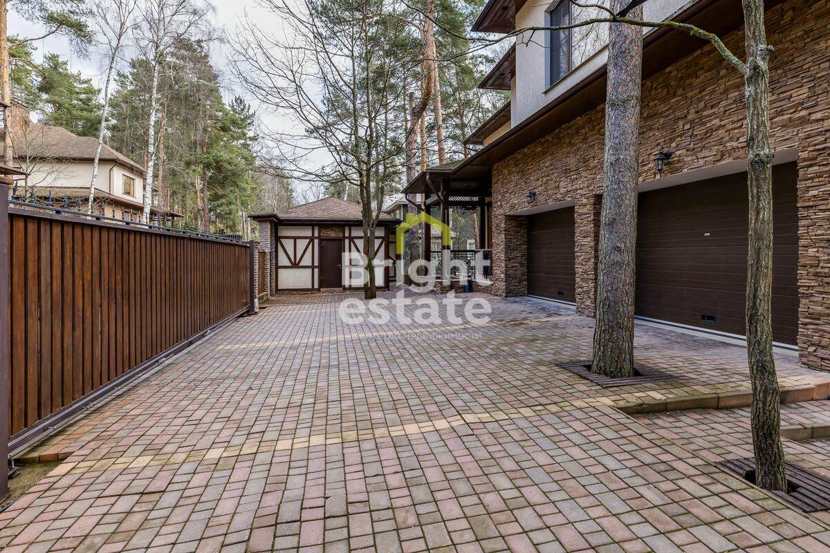 2-этажный коттедж 692 м² с отделкой