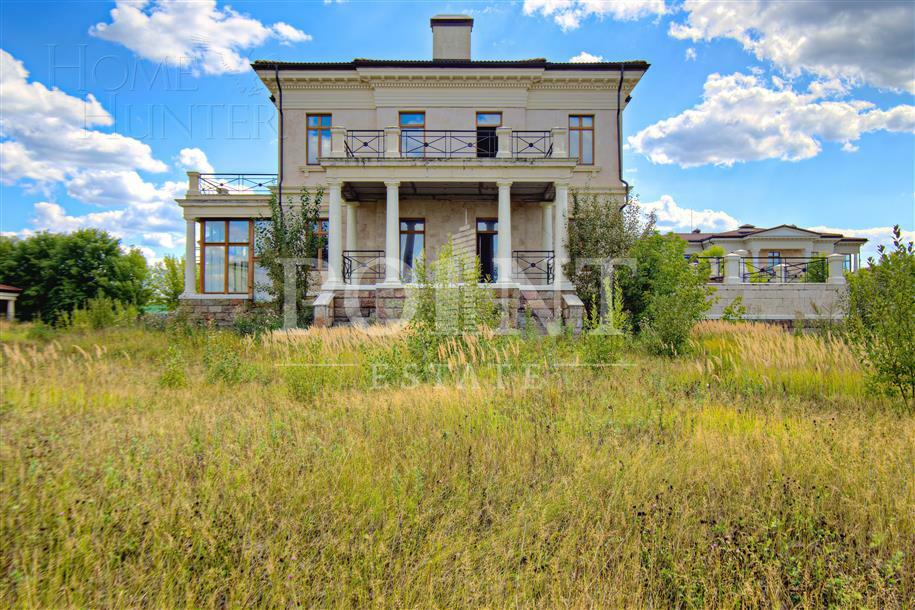 2-этажный коттедж 680 м² без отделки