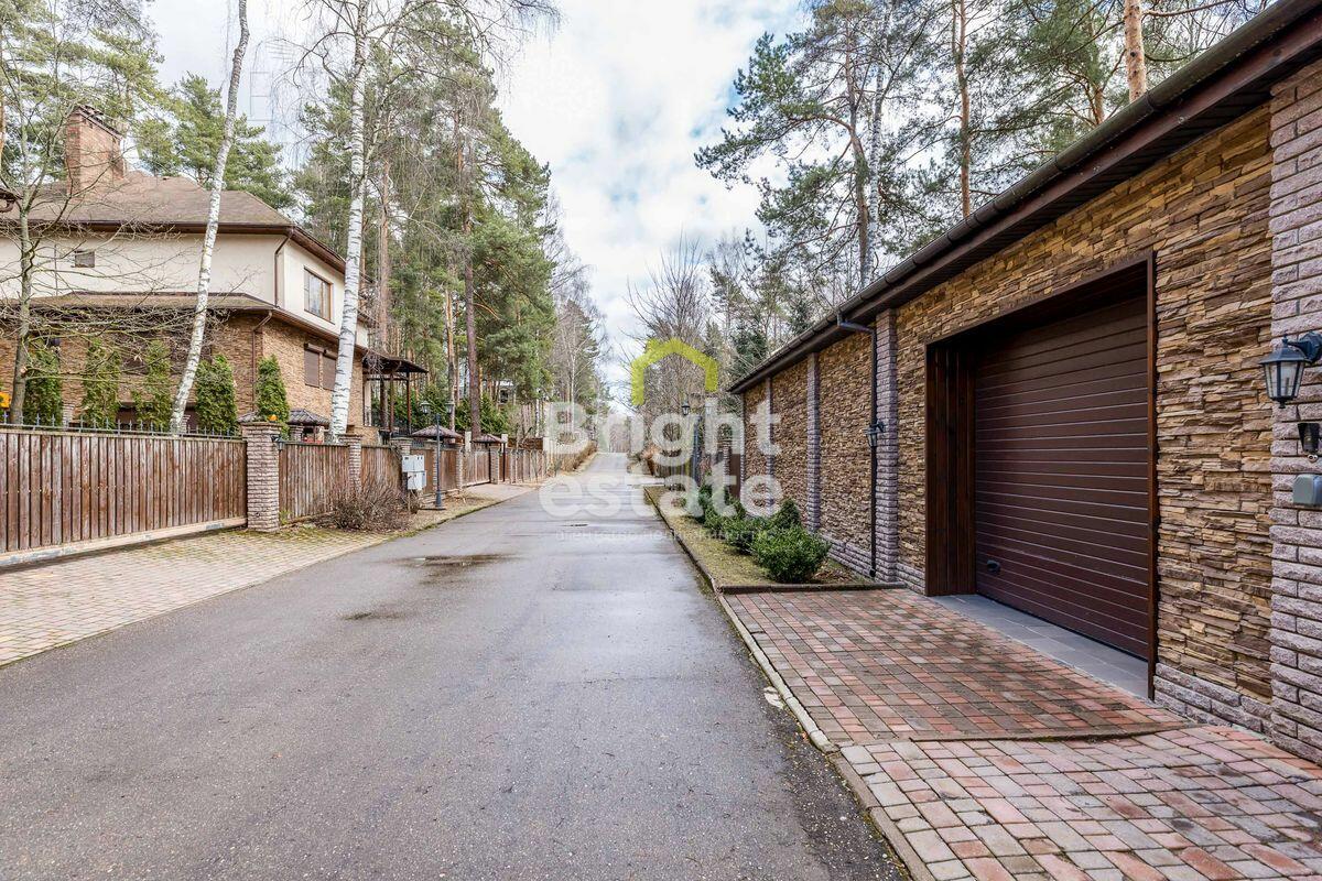 2-этажный коттедж 692 м² с отделкой