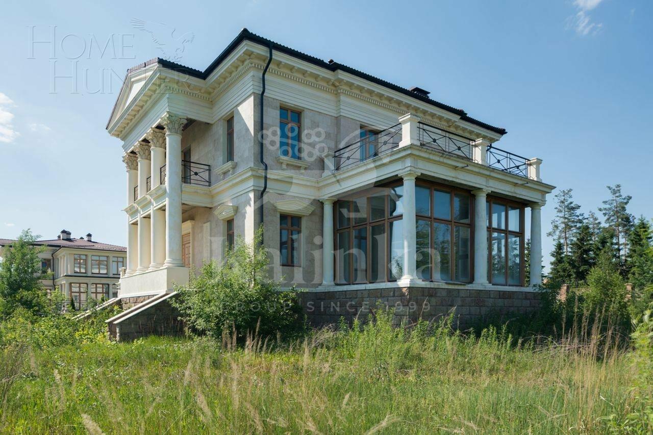 2-этажный коттедж 680 м² без отделки