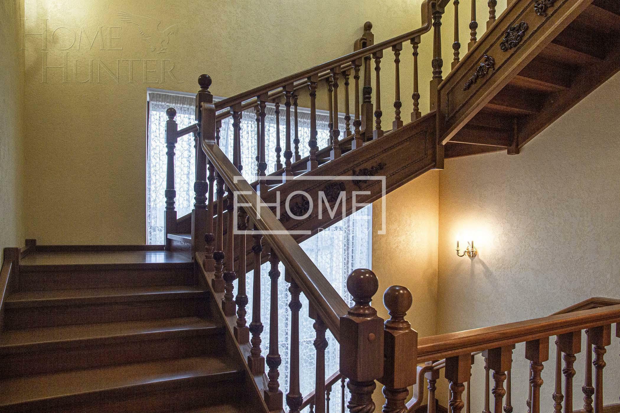 2-этажный коттедж 1 200 м² с отделкой