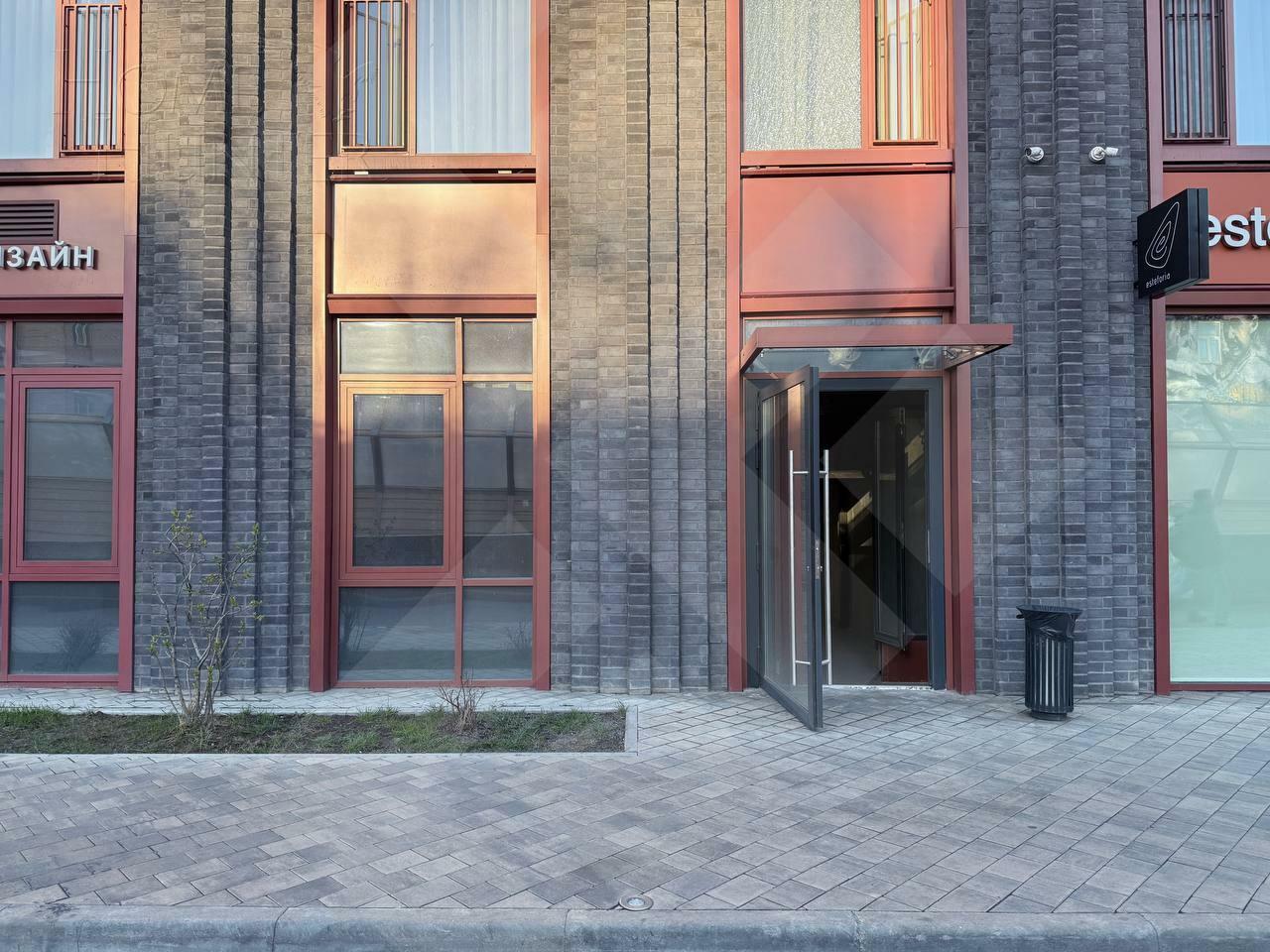 2-УРОВНЕВЫЕ АПАРТАМЕНТЫ БЕЗ ОТДЕЛКИ 68.4 М² НА 1 ЭТАЖЕ