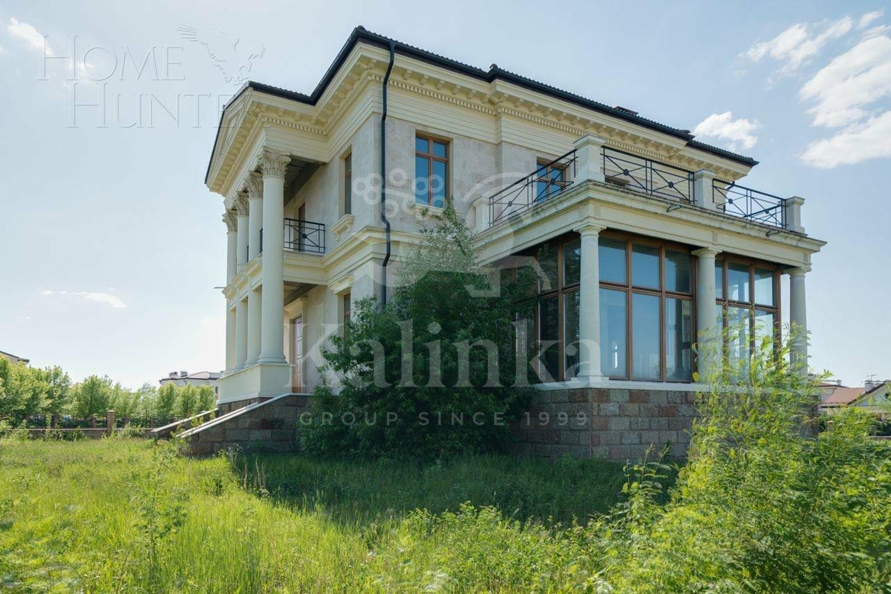 2-этажный коттедж 680 м² без отделки