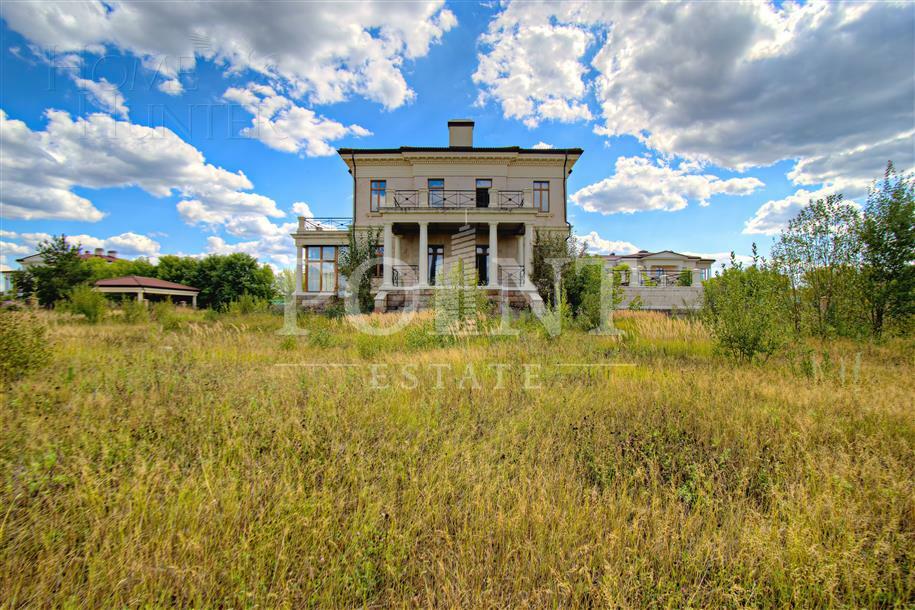 2-этажный коттедж 680 м² без отделки