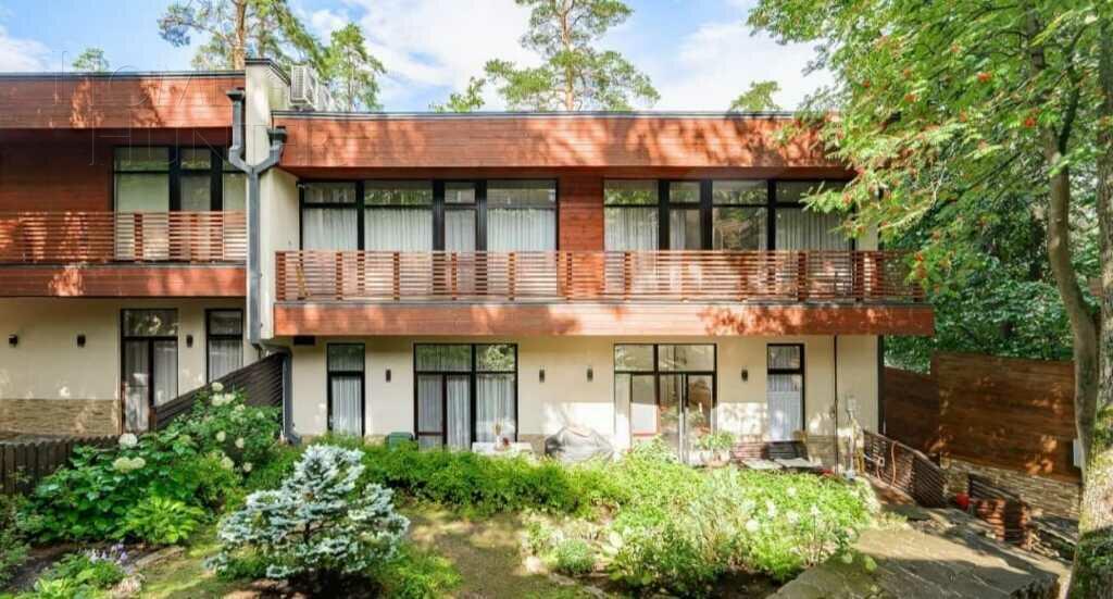 2-этажный таунхаус 430 м² с отделкой