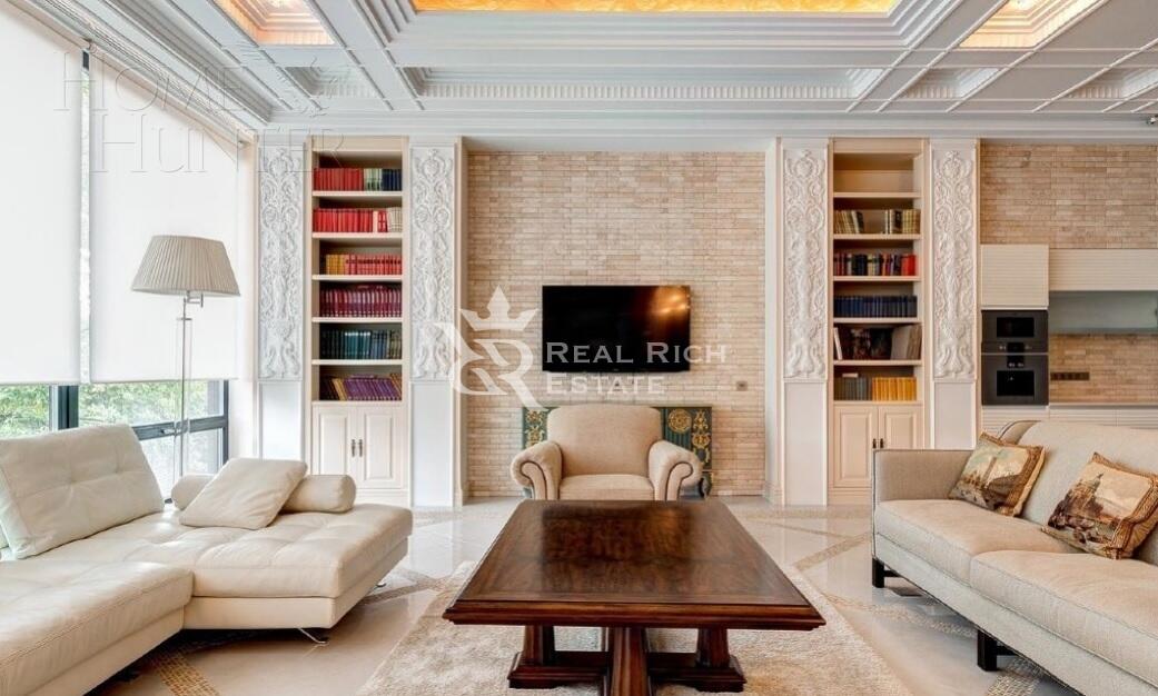 3-этажный таунхаус 340 м² с отделкой