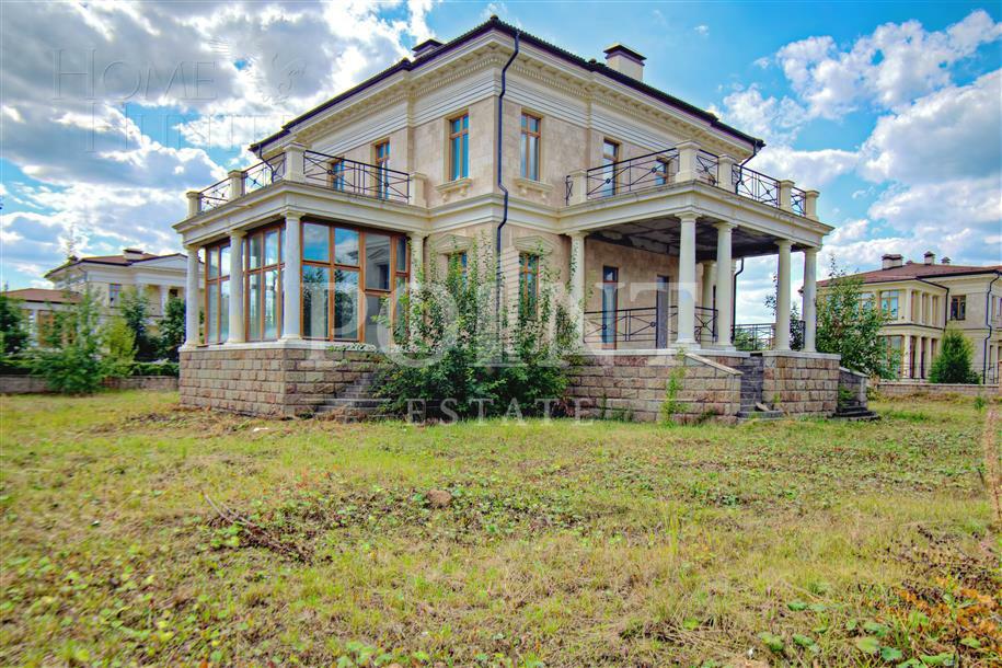 2-этажный коттедж 680 м² без отделки