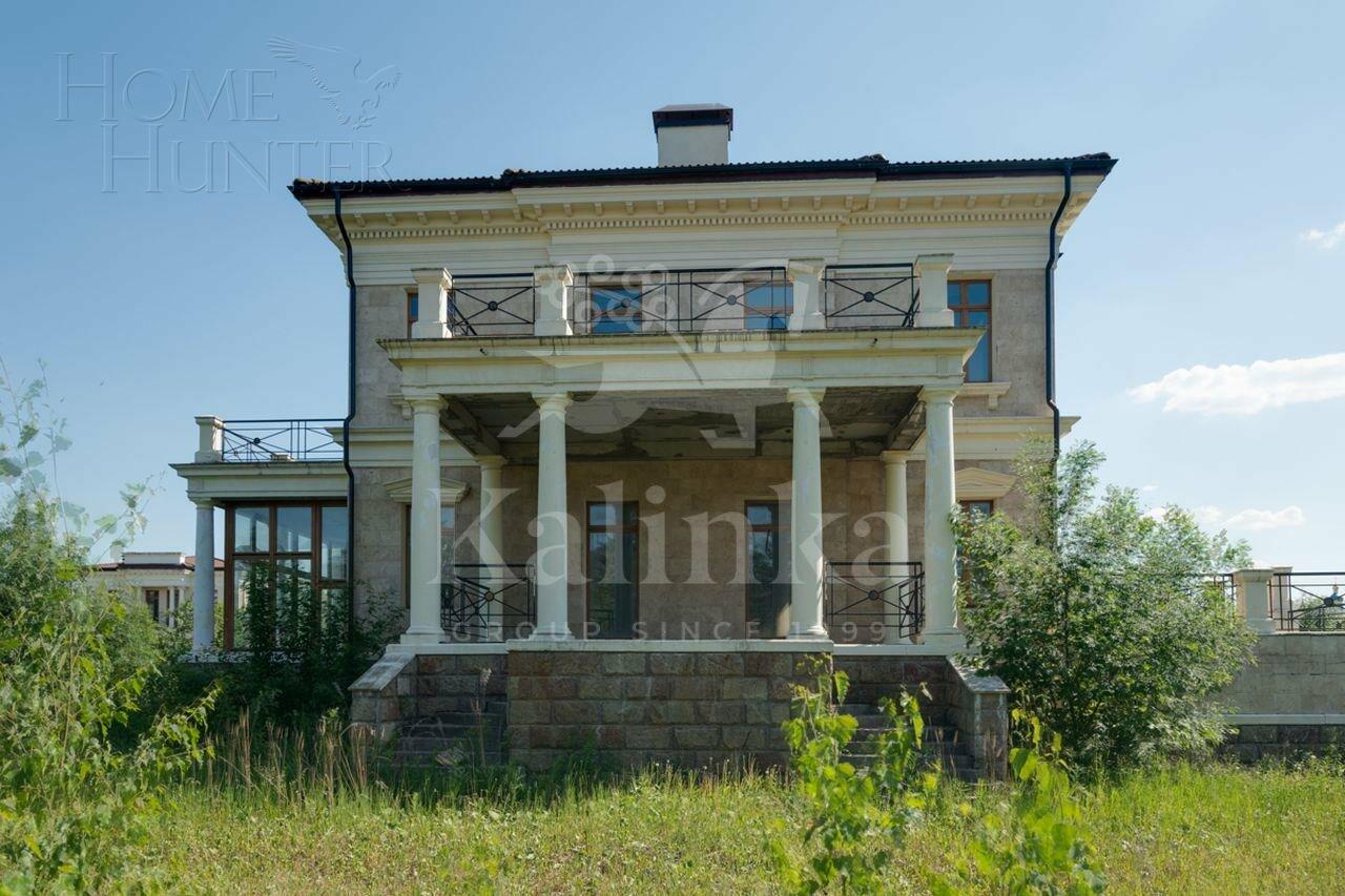 2-этажный коттедж 680 м² без отделки