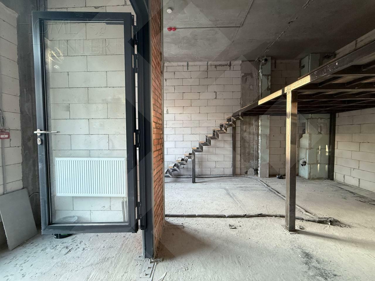 2-УРОВНЕВЫЕ АПАРТАМЕНТЫ БЕЗ ОТДЕЛКИ 68.4 М² НА 1 ЭТАЖЕ