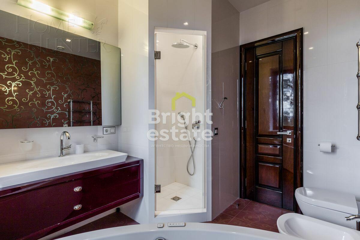 2-этажный коттедж 692 м² с отделкой