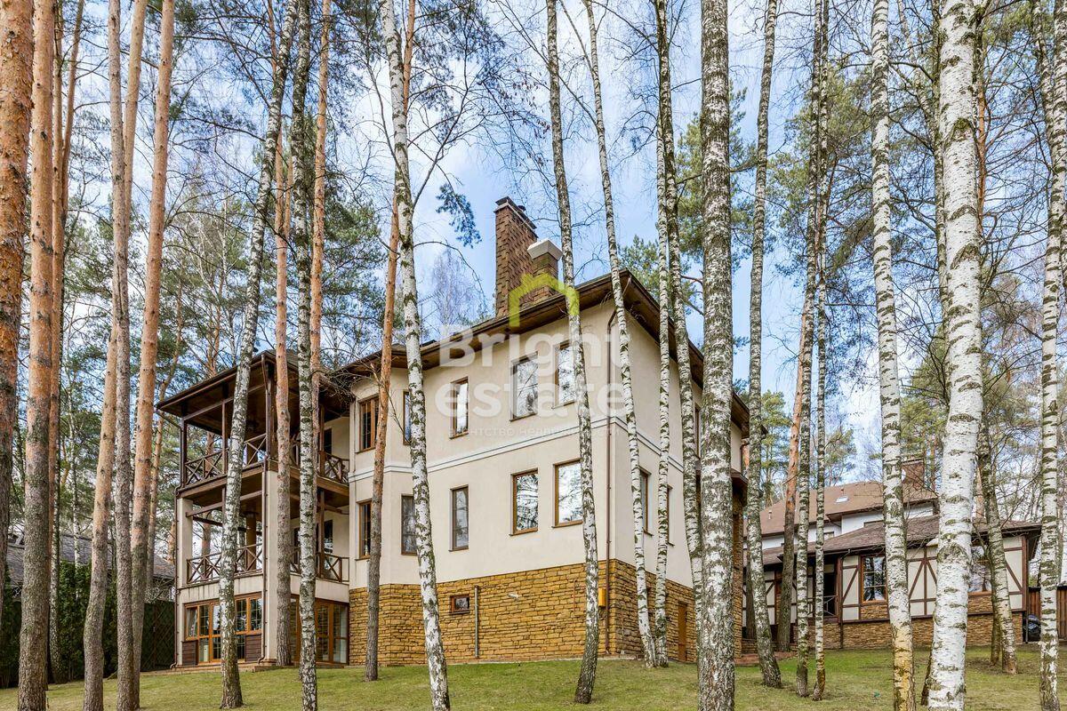 2-этажный коттедж 692 м² с отделкой