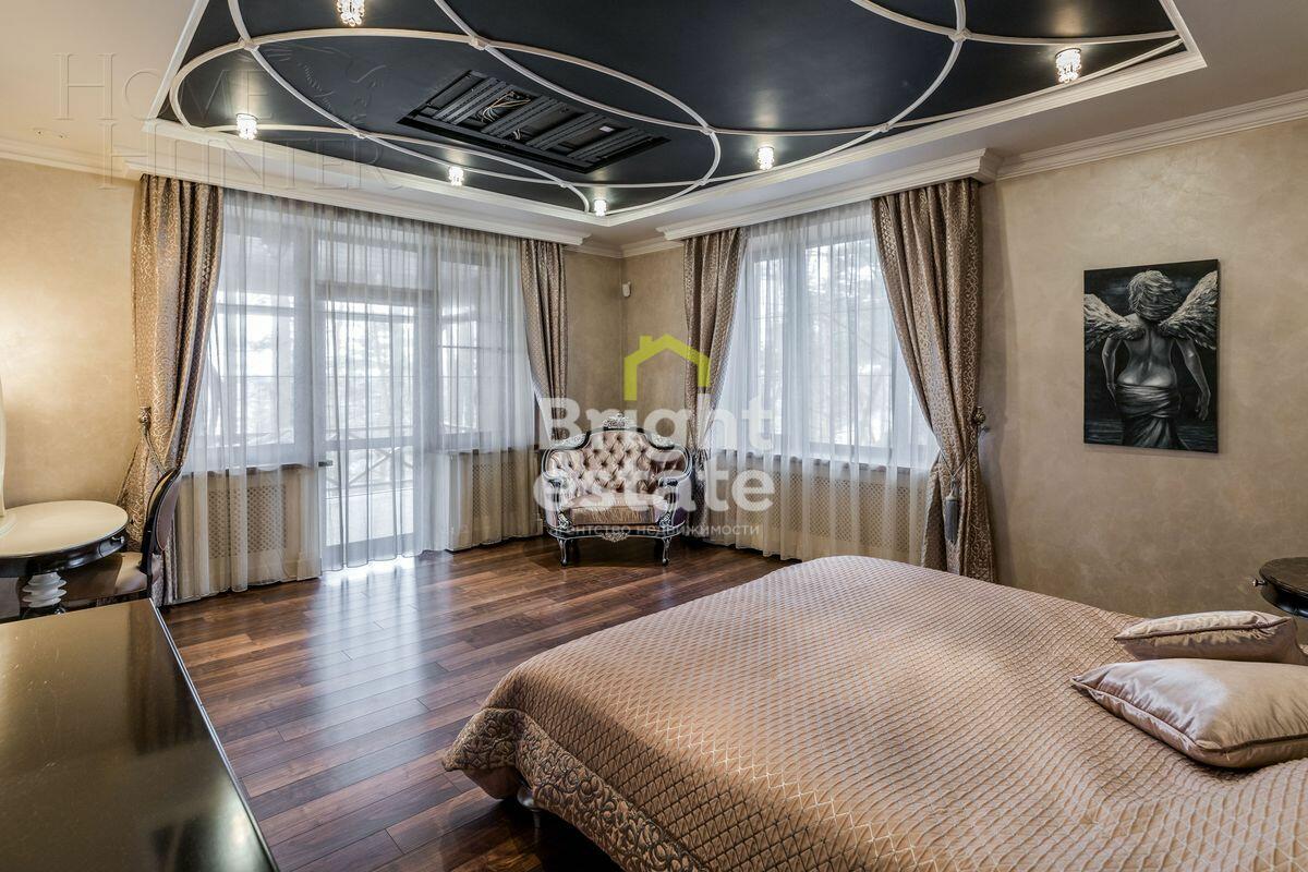 2-этажный коттедж 692 м² с отделкой