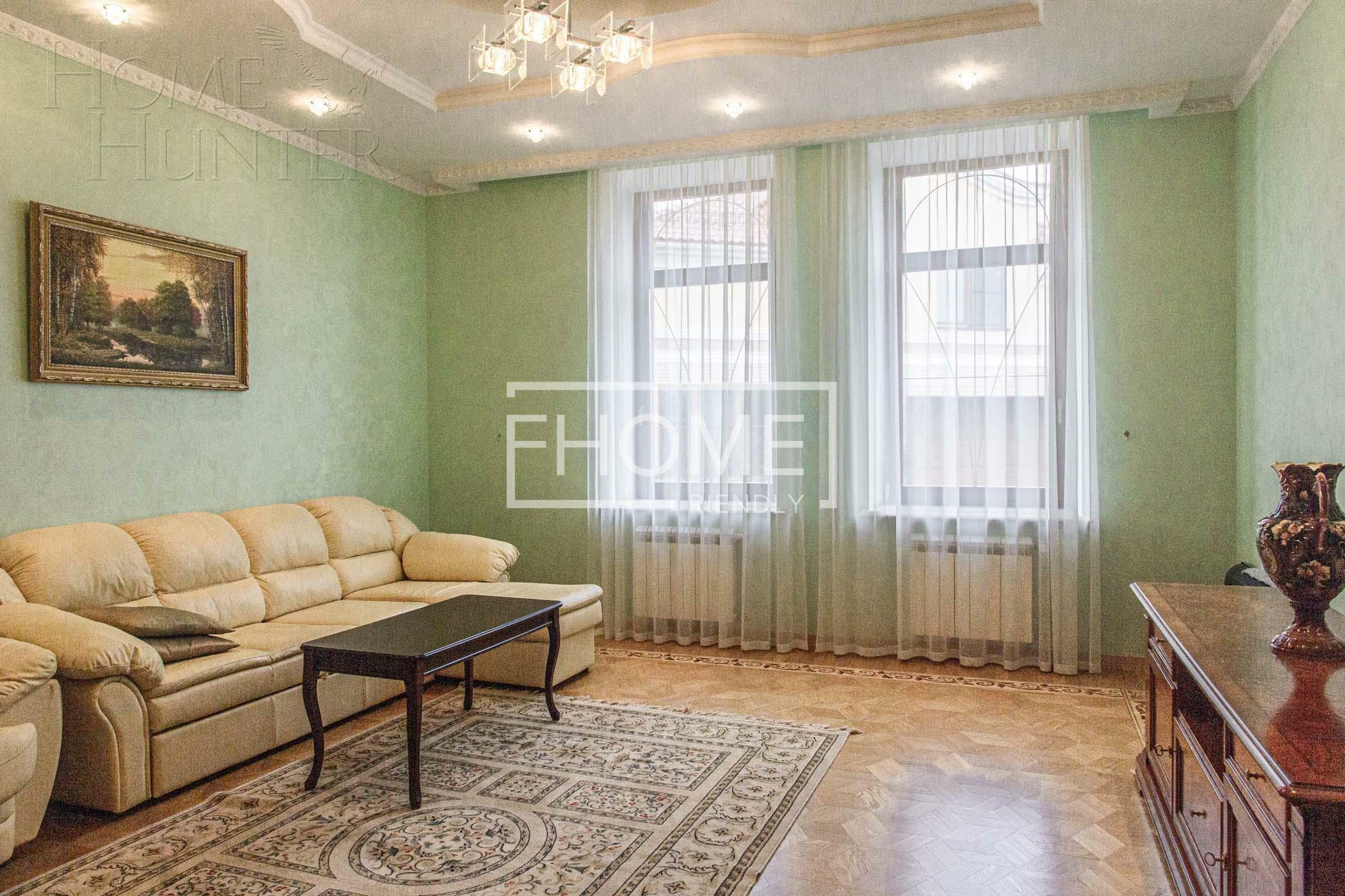 2-этажный коттедж 1 200 м² с отделкой