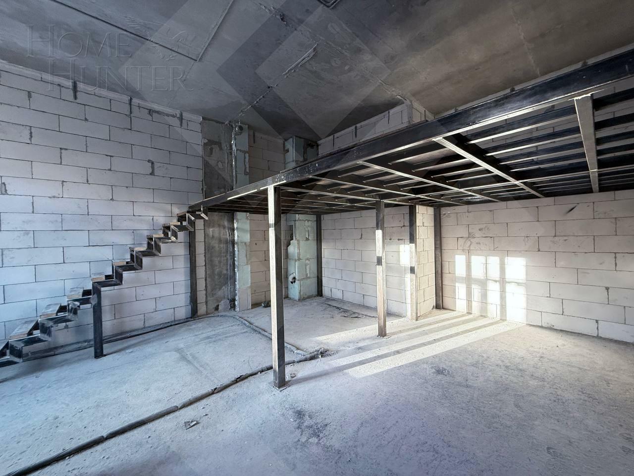 2-УРОВНЕВЫЕ АПАРТАМЕНТЫ БЕЗ ОТДЕЛКИ 68.4 М² НА 1 ЭТАЖЕ