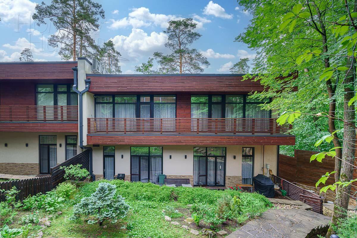 2-этажный таунхаус 430 м² с отделкой