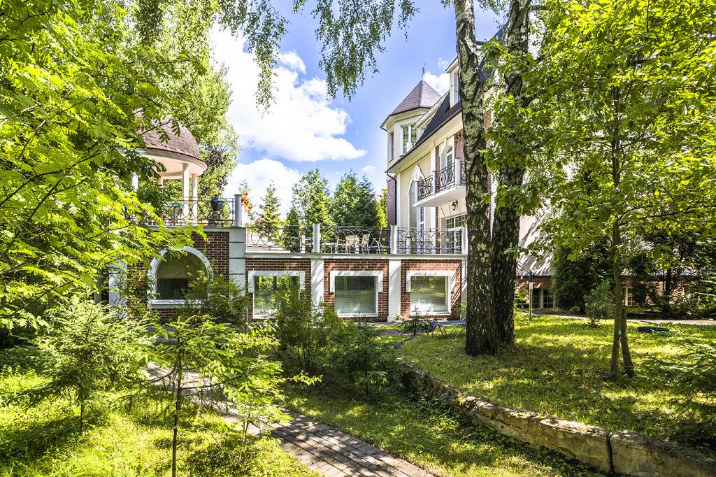 2-этажный коттедж 618 м² с отделкой